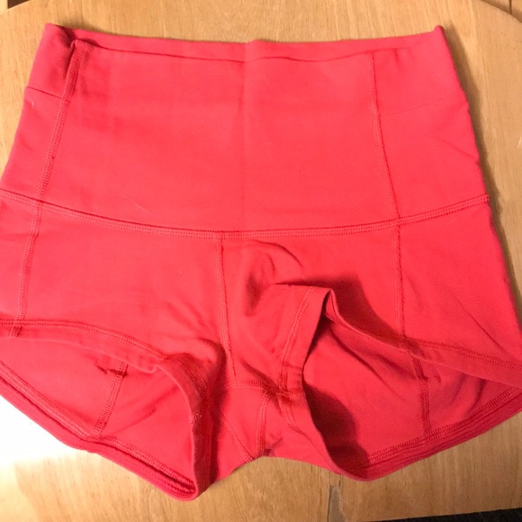 Lululemon wonder under pink shorts size 6 - Picture 1 of 2